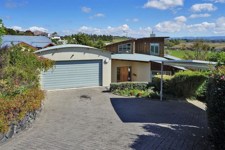 Photo of property in 11 Strata View, Western Heights, Hamilton, 3200