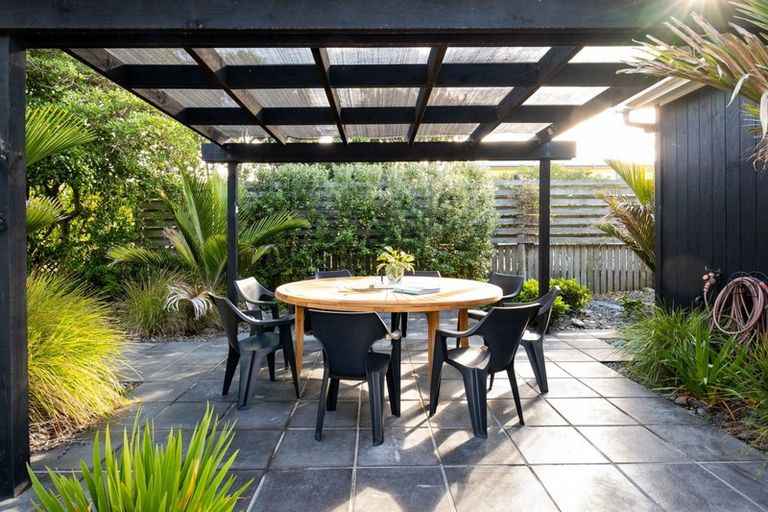 Photo of property in 271 Clifton Road, Te Awanga, 4102