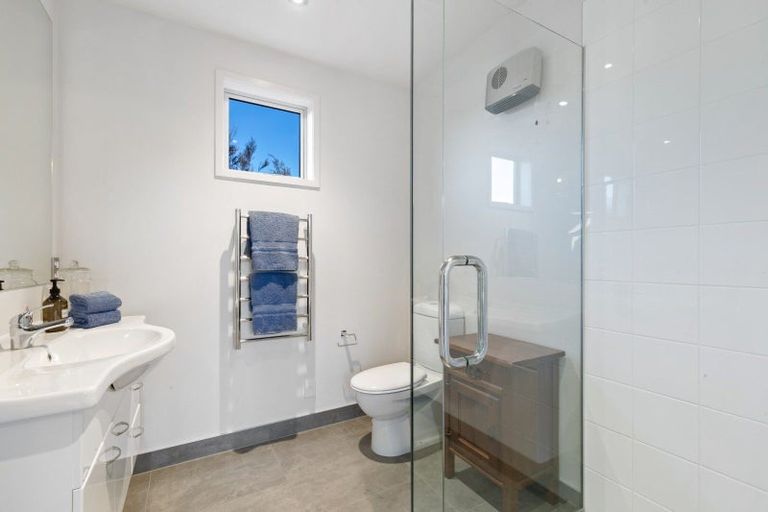 Photo of property in 24 Briar Bank Drive, Wanaka, 9305