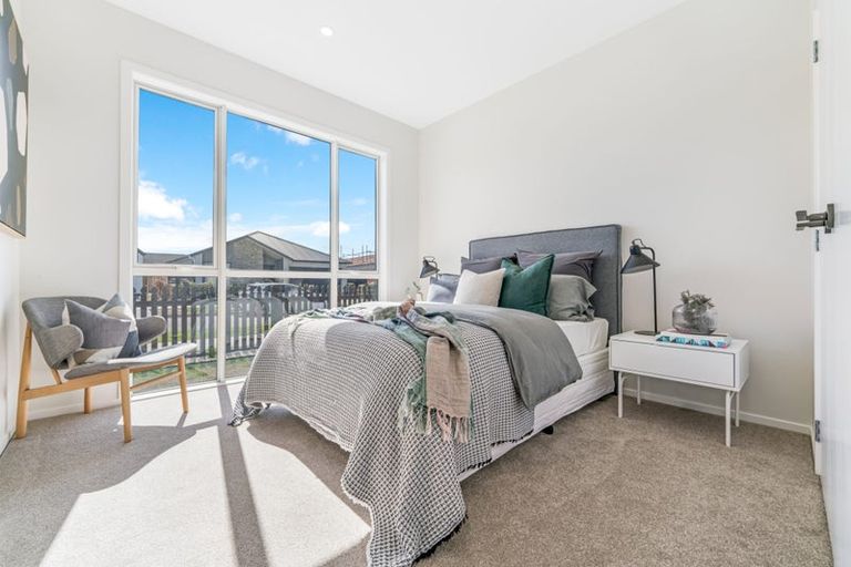 Photo of property in 11 Spars Road, Wainui, 0932