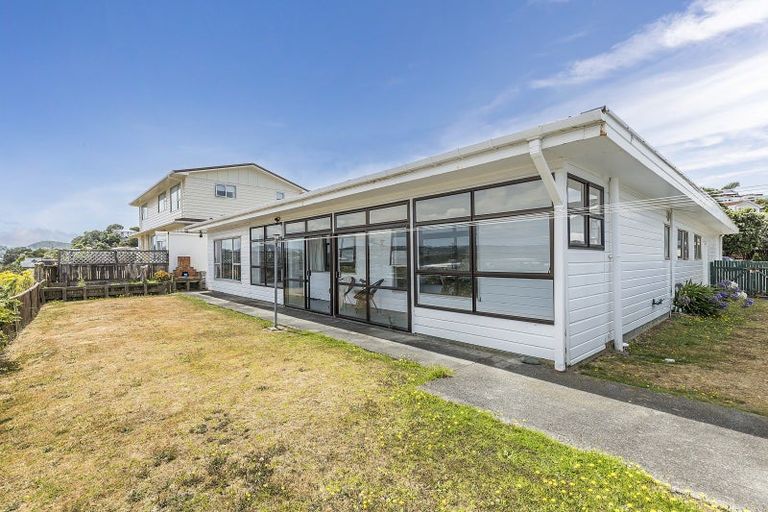 Photo of property in 17 Madison Place, Miramar, Wellington, 6022