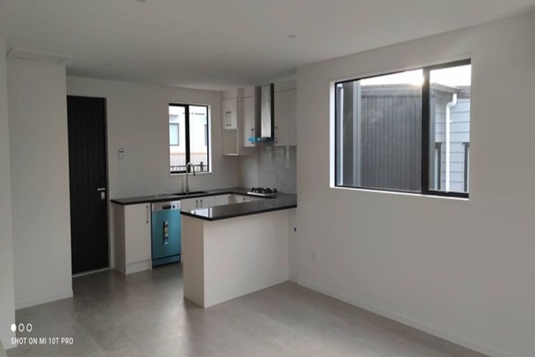 Photo of property in 1/39 Great South Road, Takanini, 2112