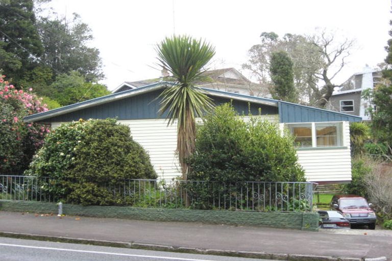 Photo of property in 86 Carrington Street, Lower Vogeltown, New Plymouth, 4310