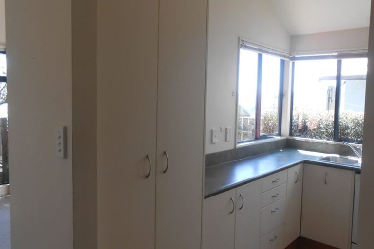 Photo of property in 6b Atamira Close, Churton Park, Wellington, 6037