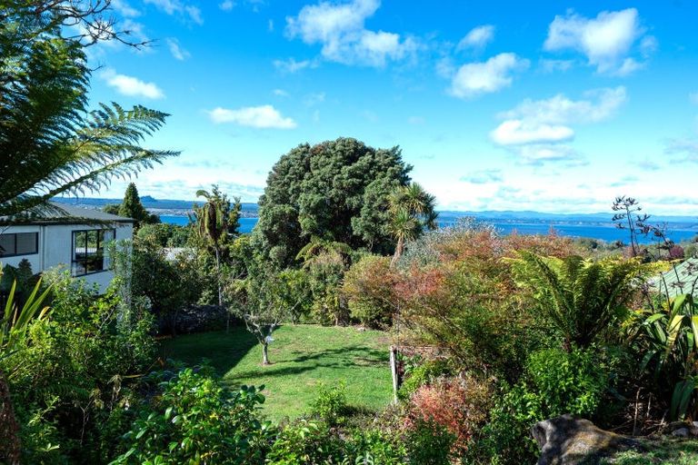 Photo of property in 7 Brunette Drive, Acacia Bay, Taupo, 3330