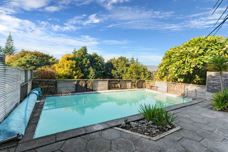 Photo of property in 18 Island View Terrace, Waikanae Beach, Waikanae, 5036