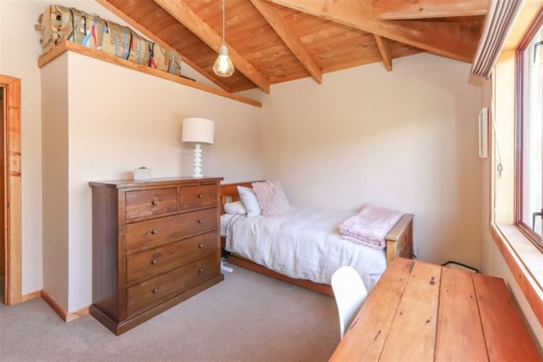 Photo of property in 13 Bosworth Street, Egmont Village, 4372