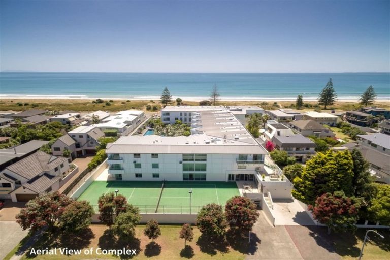 Photo of property in 136 Marine Parade, Bluff, 9814