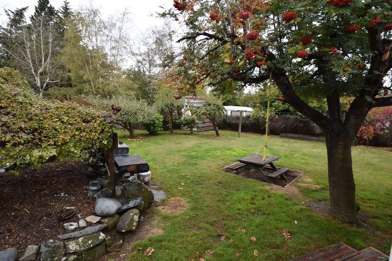 Photo of property in 35 Jollie Road, Twizel, 7901