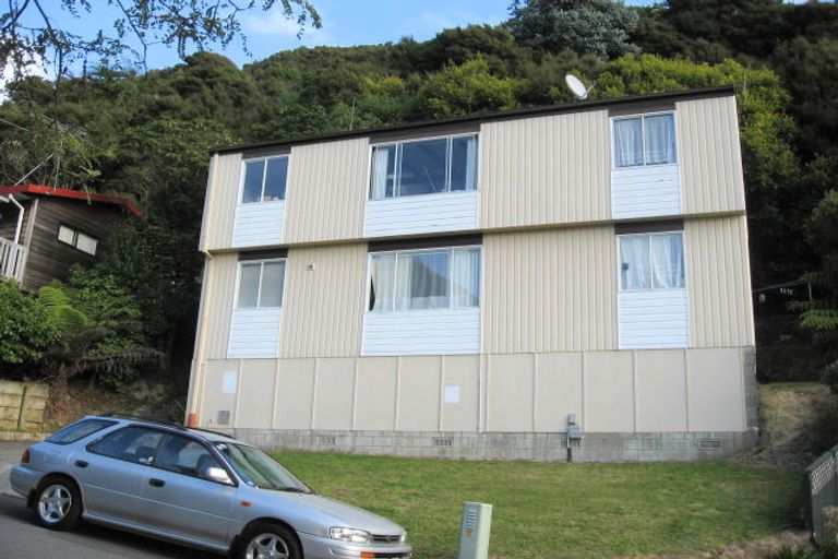 Photo of property in 13 Haven Grove, Naenae, Lower Hutt, 5011