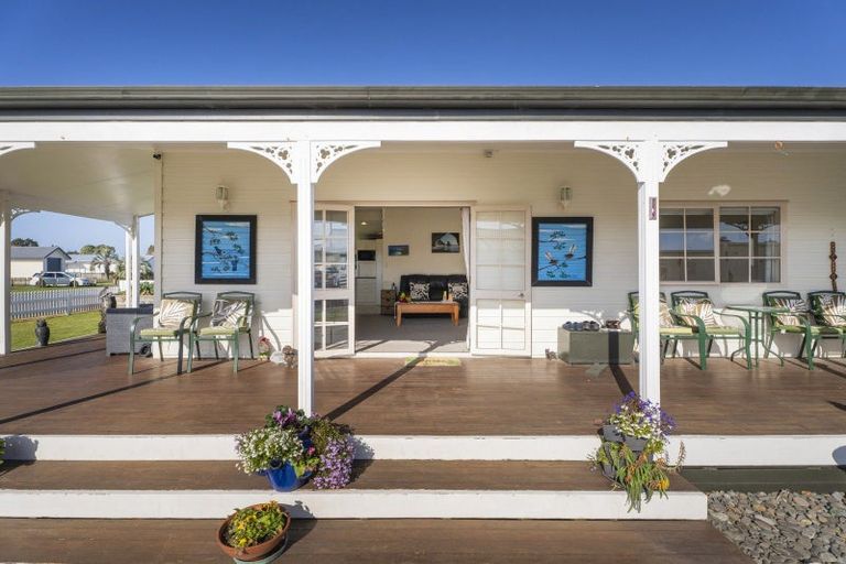 Photo of property in 50 Whitby Avenue, Whitianga, 3510