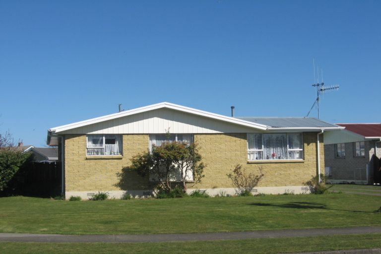 Photo of property in 42 Hinemoa Street, Levin, 5510