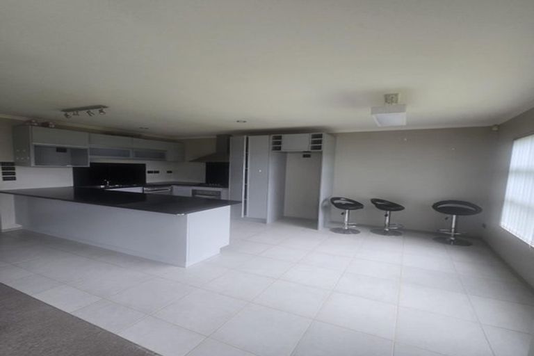 Photo of property in 31 Cape Vista Crescent, Pukekohe, 2120