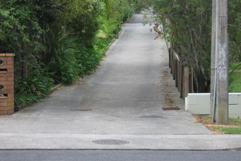 Photo of property in 12a Godley Road, Green Bay, Auckland, 0604