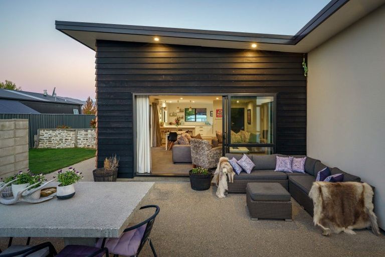 Photo of property in 16 Finch Street, Albert Town, Wanaka, 9305