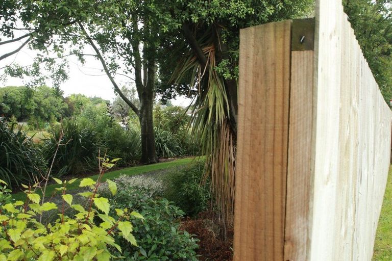 Photo of property in 2/2 Gates Lane, Woolston, Christchurch, 8023