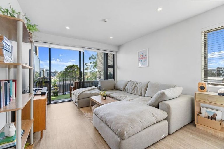 Photo of property in 110/165 Lake Road, Northcote, Auckland, 0627