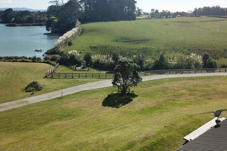 Photo of property in 17 Goble Road, Clarks Beach, 2679