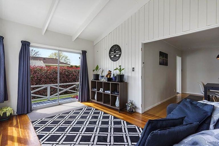 Photo of property in 24a Blanes Road, Weymouth, Auckland, 2103