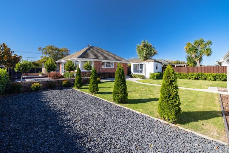 Photo of property in 2 Pembroke Street, Avondale, Christchurch, 8061