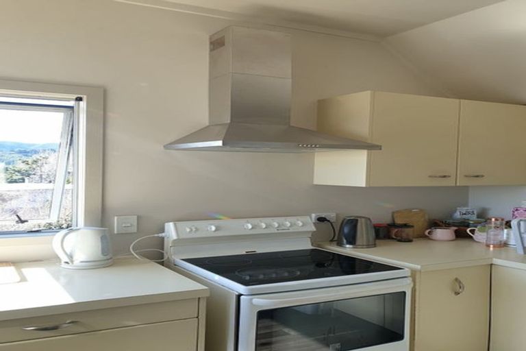 Photo of property in 121 Renown Road, Raumati South, Paraparaumu, 5032