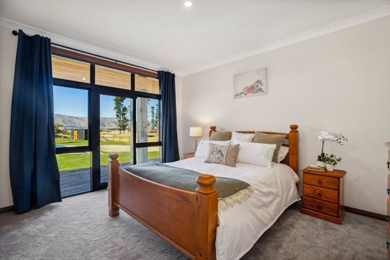 Photo of property in 182 Stevenson Road, Wanaka, 9382