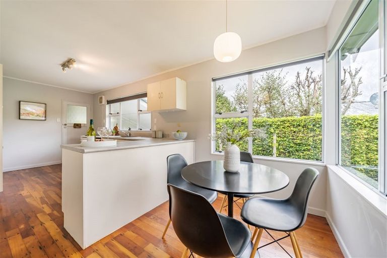 Photo of property in 34 Whirinaki Crescent, Heretaunga, Upper Hutt, 5018