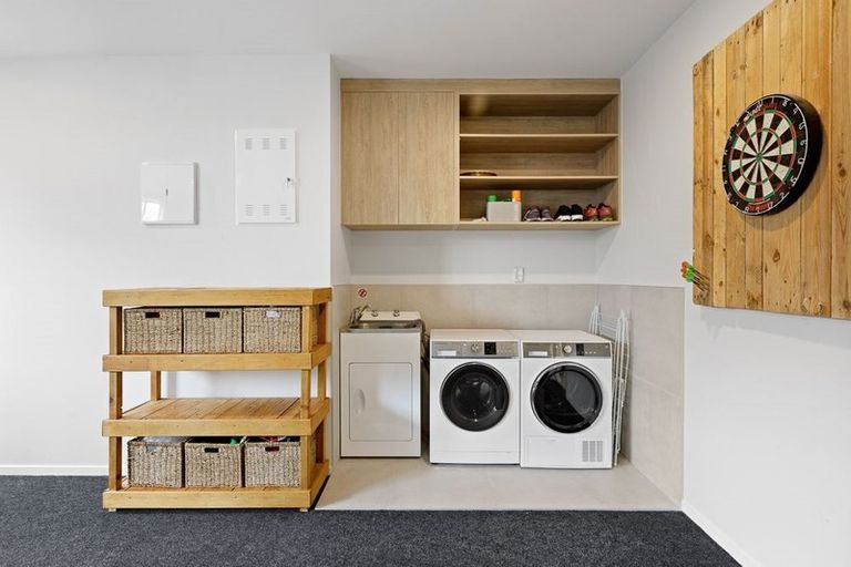 Photo of property in 13 Barrique Road, Kumeu, 0810