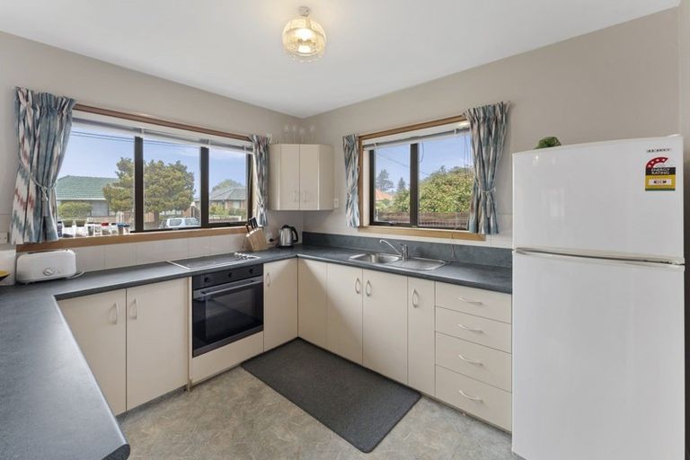 Photo of property in 32 Greenhurst Street, Sockburn, Christchurch, 8042