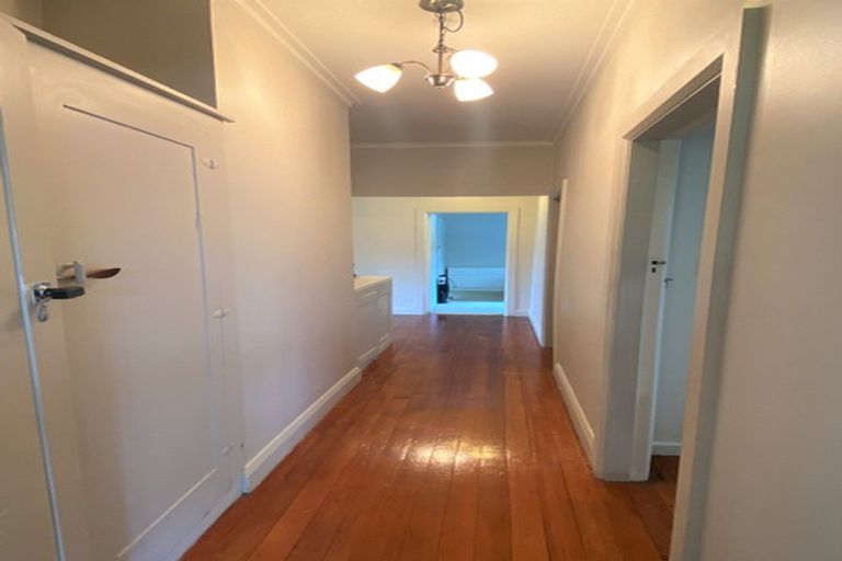 Photo of property in 35 Memorial Avenue, Ilam, Christchurch, 8053