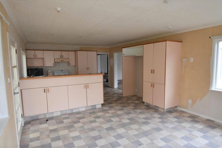 Photo of property in 35 Jollie Road, Twizel, 7901