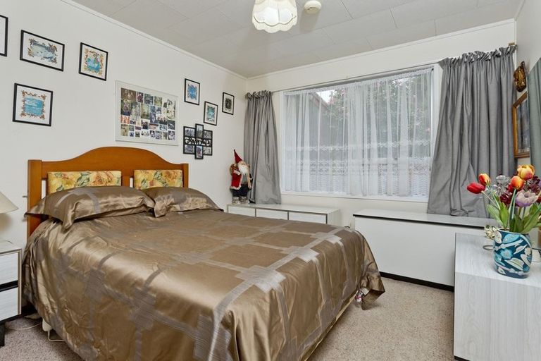 Photo of property in 8 Embassy Place, Glenfield, Auckland, 0629