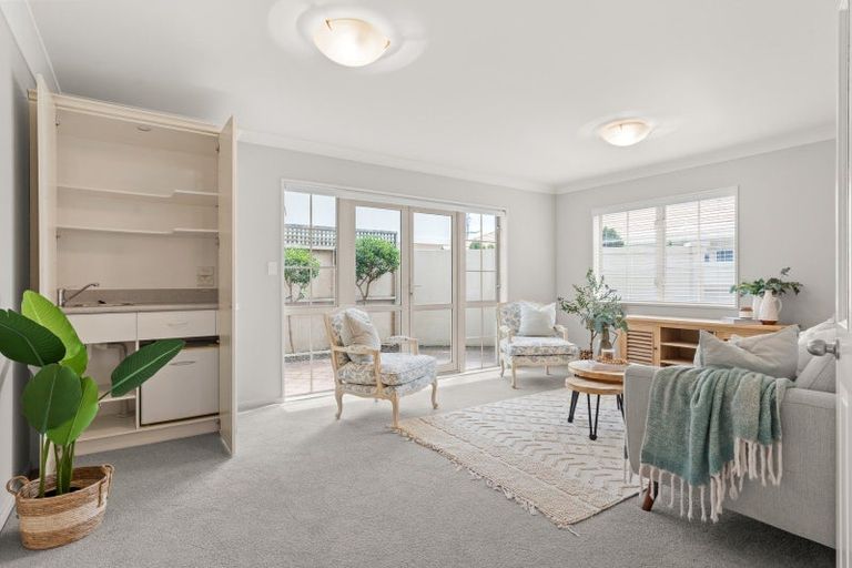 Photo of property in 86 Muricata Avenue, Mount Maunganui, 3116