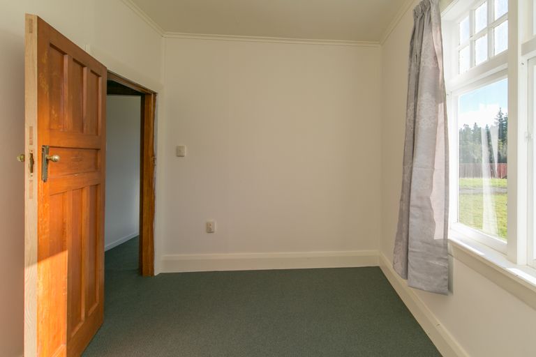 Photo of property in 14 Hobbs Street, Hororata, 7572