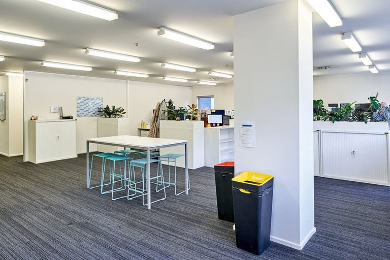 Photo of property in Montreaux, 164 The Terrace, Wellington Central, Wellington, 6011