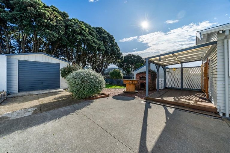 Photo of property in 43 Kensington Avenue, Petone, Lower Hutt, 5012