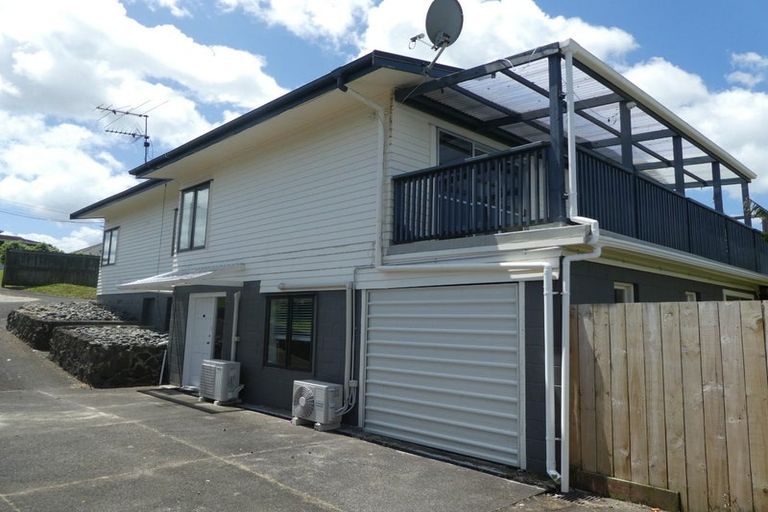 Photo of property in 81 Hobsonville Road, West Harbour, Auckland, 0618