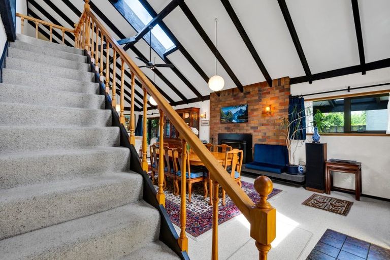 Photo of property in 24 Prudence Place, Oakura, 4314