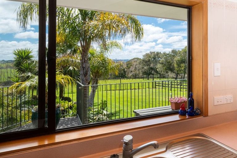 Photo of property in 14 Peters Lane, Taupaki, Henderson, 0782