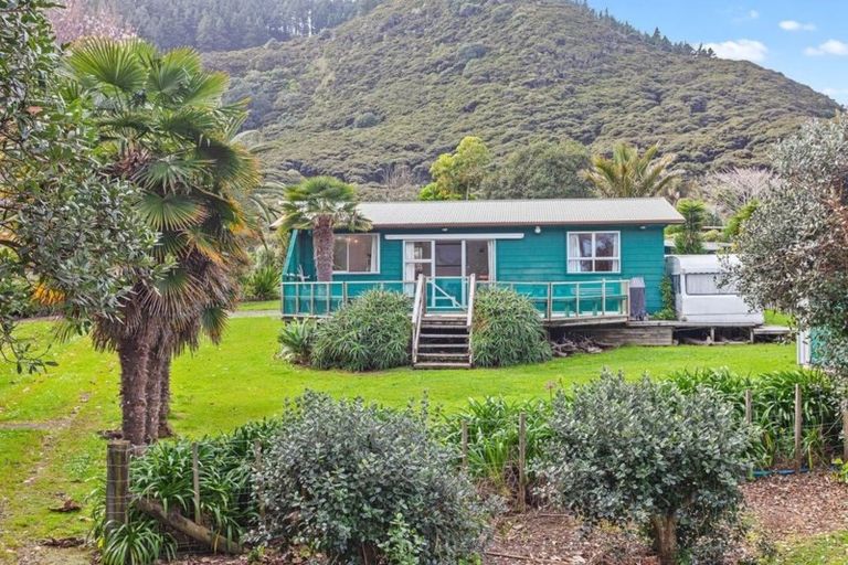 Photo of property in 10 Para-rauaruhe Crescent, Te Kaha, 3199