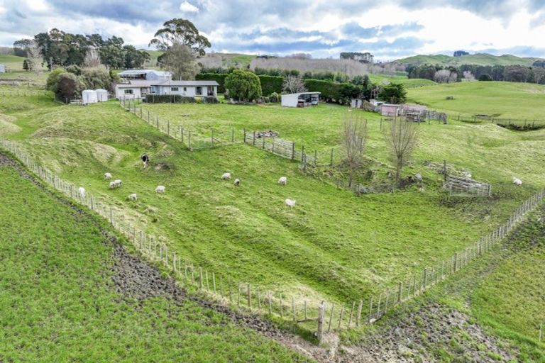 Photo of property in 90 Monks Road, Te Onepu, Hastings, 4174
