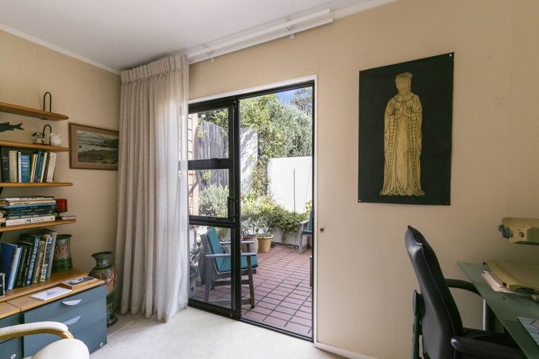 Photo of property in 39 Clutha Avenue, Khandallah, Wellington, 6035