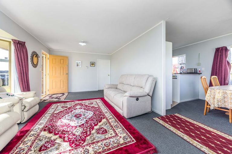 Photo of property in 1 Tullis Place, Burswood, Auckland, 2013