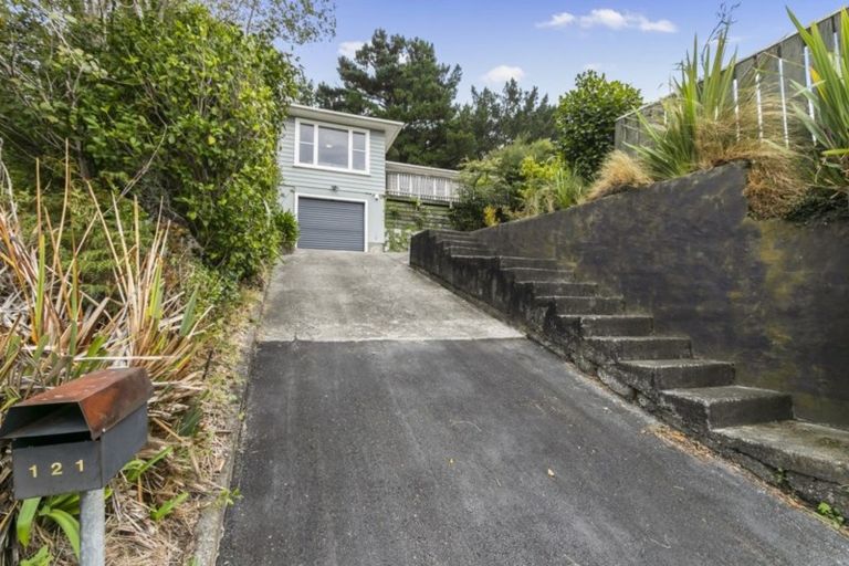 Photo of property in 121 Wainuiomata Road, Wainuiomata, Lower Hutt, 5014