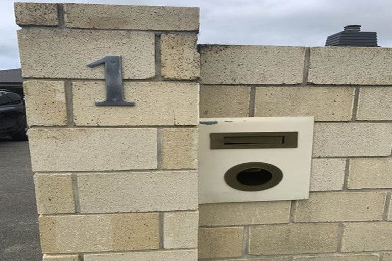 Photo of property in 1 Main Road, Fairfield, Dunedin, 9018