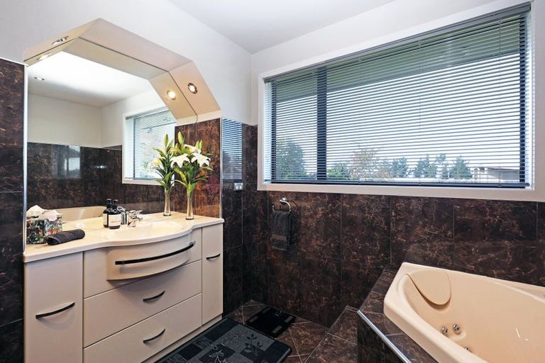 Photo of property in 21 North Ridge Drive, Oamaru North, Oamaru, 9400