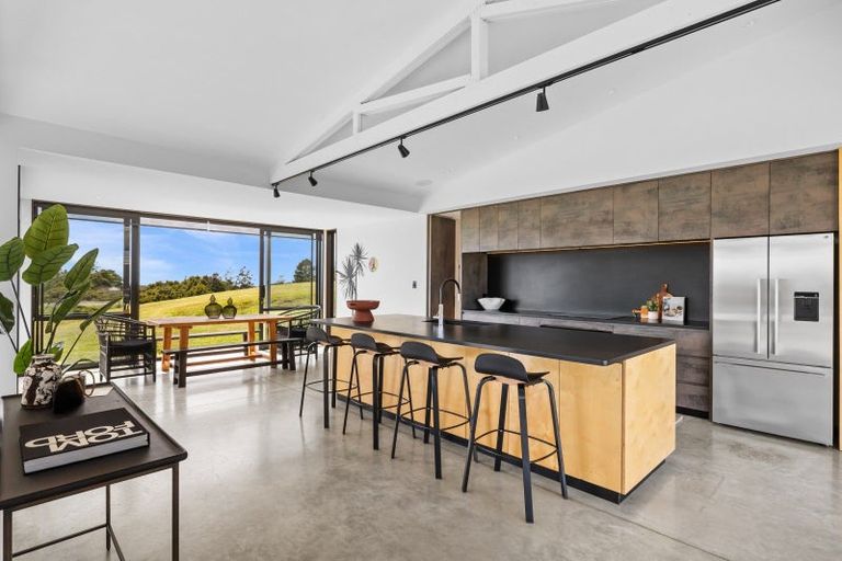 Photo of property in 32 Aroha Road, Te Arai, Wellsford, 0975