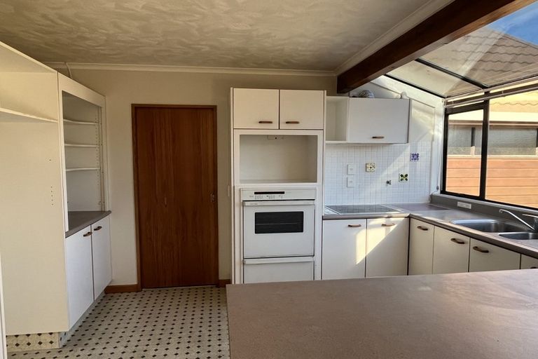 Photo of property in 9a Phoenix Avenue, Hokowhitu, Palmerston North, 4410