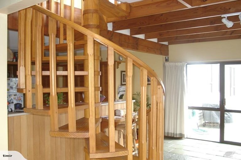 Photo of property in 5 Miro Road, Raumati South, Paraparaumu, 5032