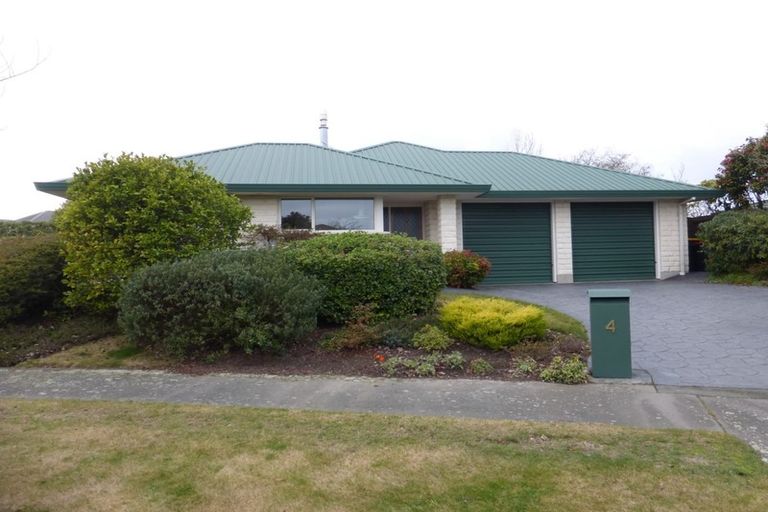Photo of property in 4 Fuchsia Place, Halswell, Christchurch, 8025